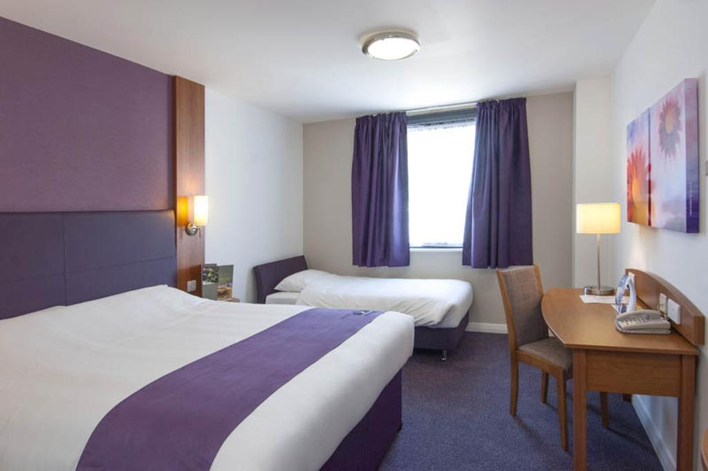 Premier Inn Manchester Bury Szoba fotó