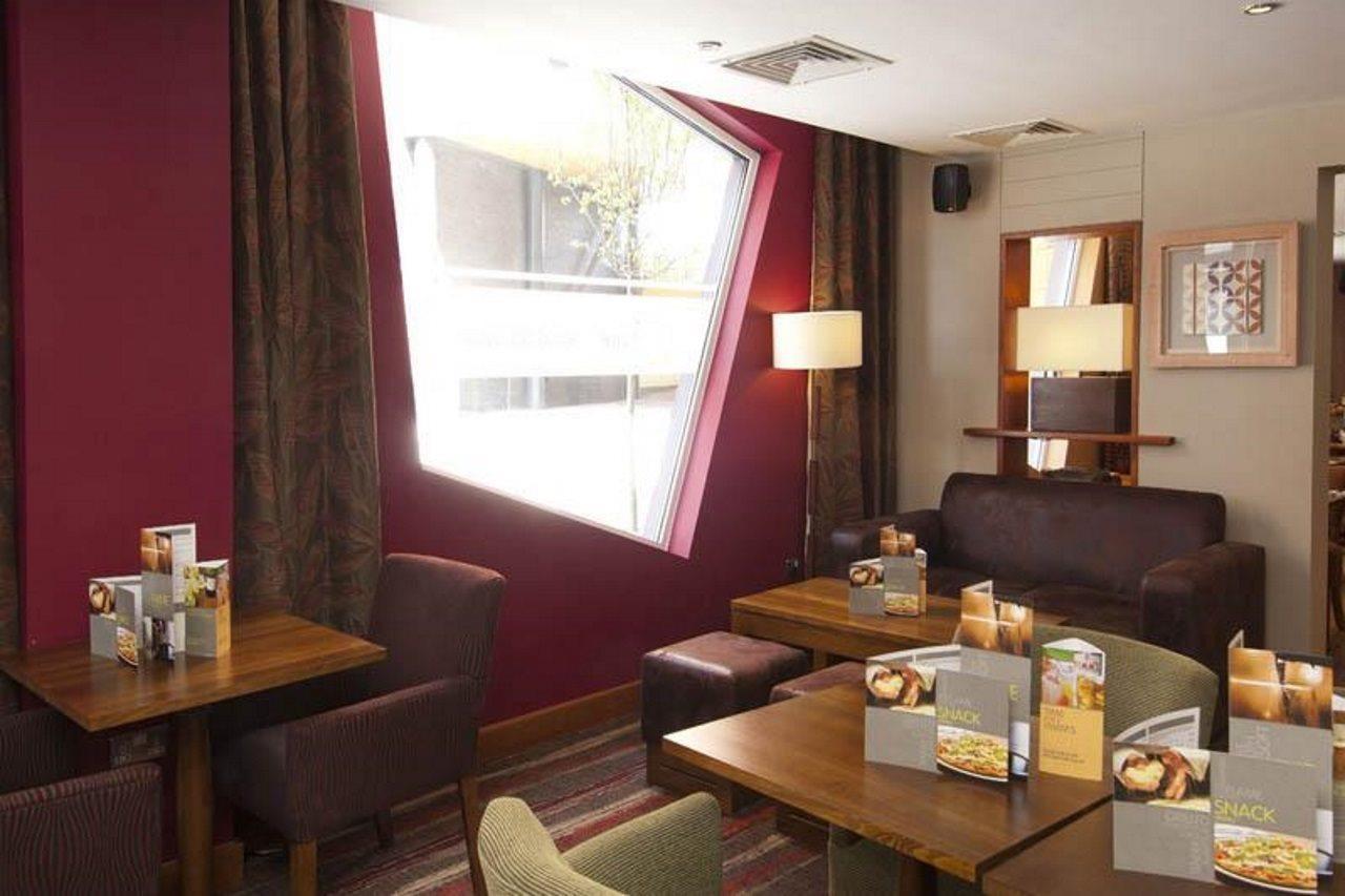 Premier Inn Manchester Bury Kültér fotó