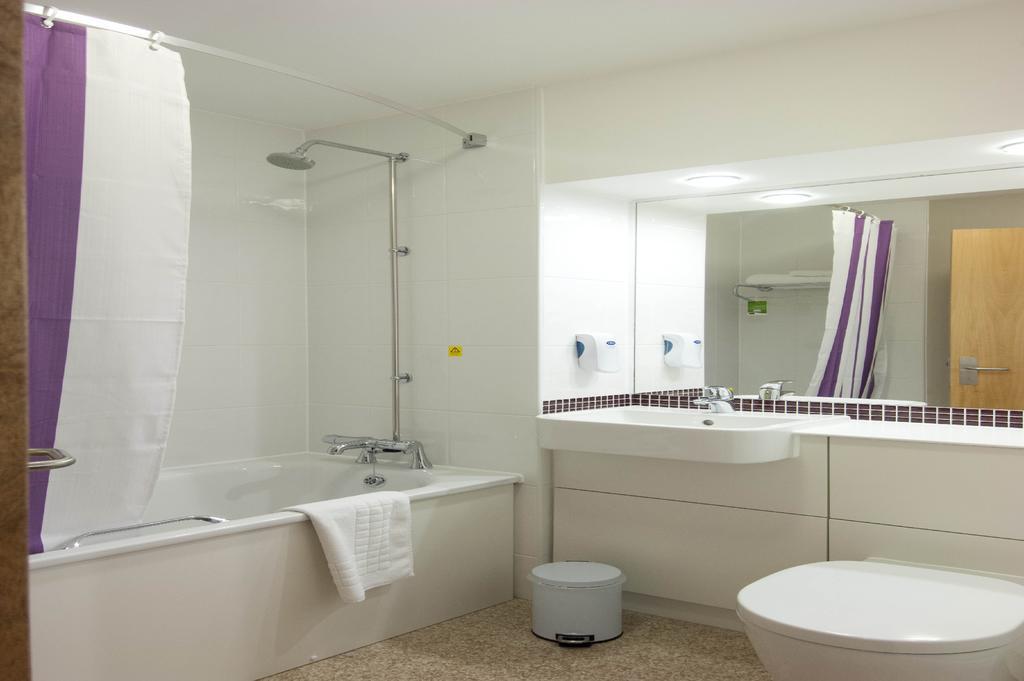Premier Inn Manchester Bury Kültér fotó
